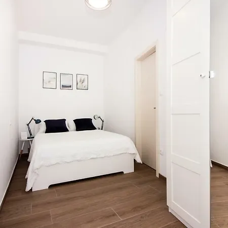 Urban Apartament *
