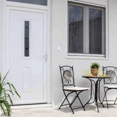 Urban 아파트 스플리트